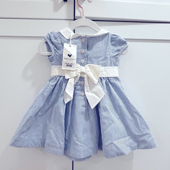 Hope & Henry Baby- Organic Seersucker Peter Pan Collar Dress - Picture 2 of 2